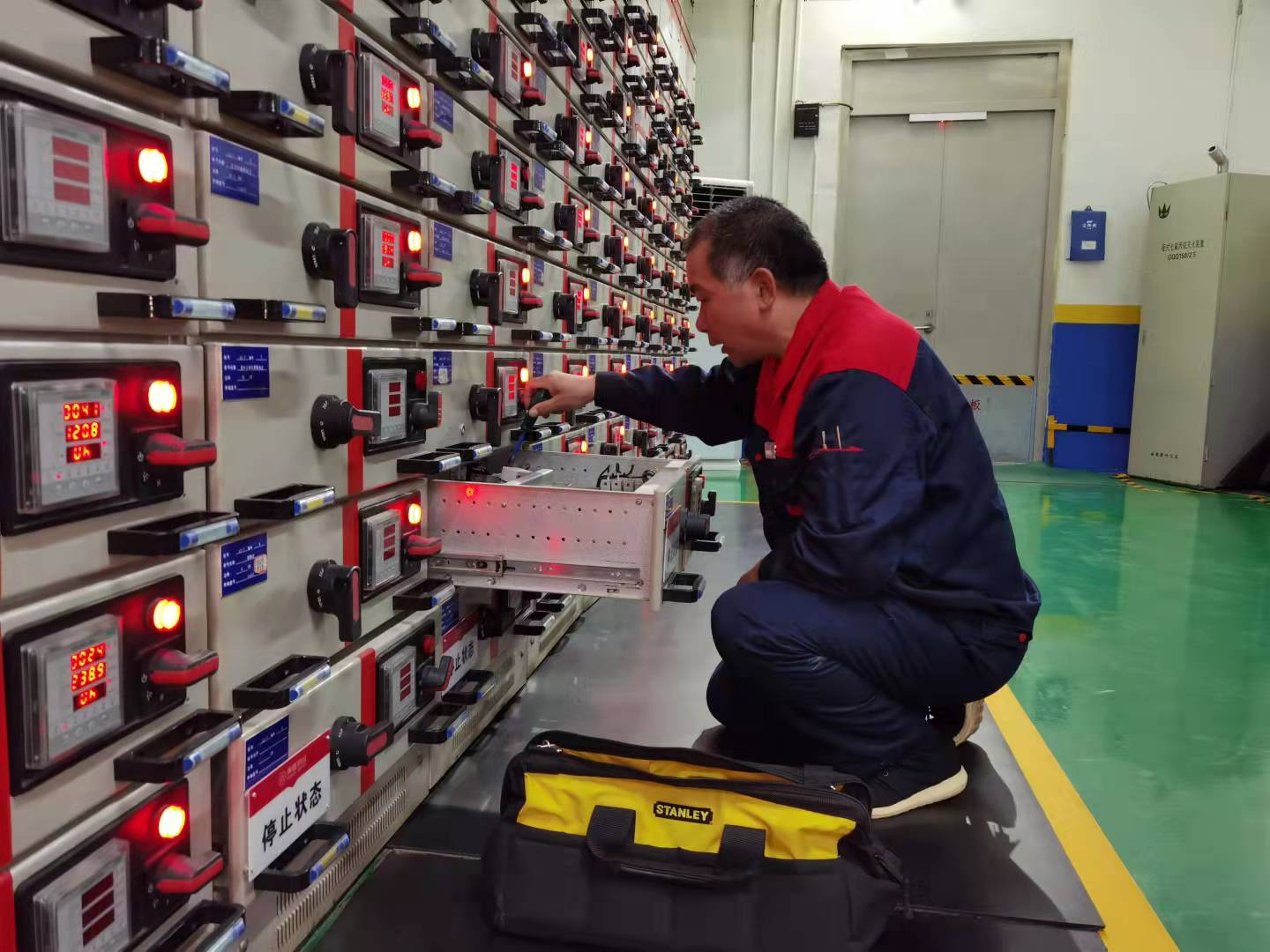 ���ھ�Ʒ���� | ��ʢ�����O(sh��)�����ա�������Ӌ(j��)�� ׌���̲�ס����